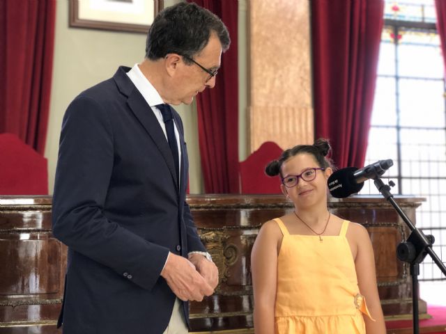 La deportista murciana Elena Rodríguez marca un antes y un después en la historia del ajedrez con tan solo diez años