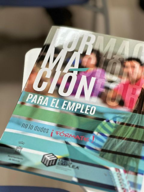 Un total de 300 murcianos se formarán en di-versas áreas a través de 16 cursos online municipales
