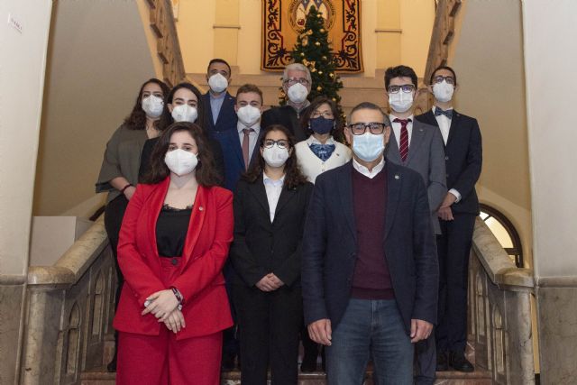 La Universidad de Murcia celebra el acto de reconocimiento a la junta directiva del CEUM saliente y de bienvenida a la nueva