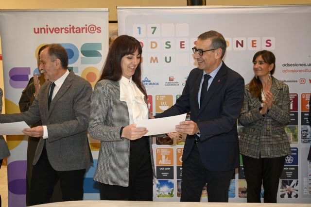 Una tesis doctoral que aboga por el empleo del internet de las cosas para favorecer la eficiencia energética gana la IV edición del premio 'ODSesionad@s' de la UMU