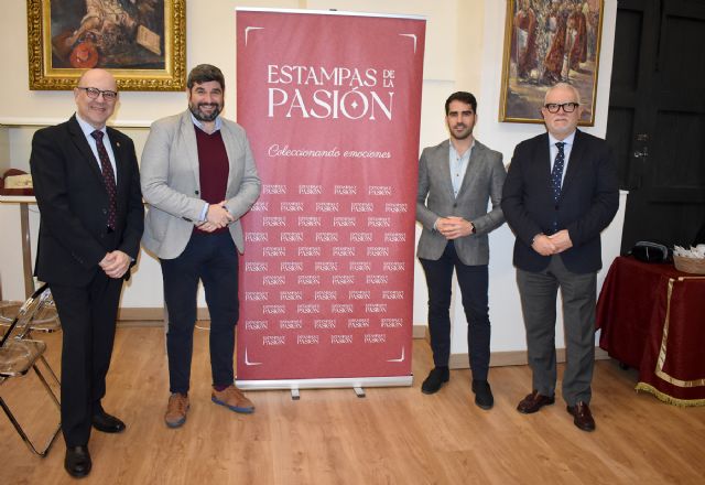Murcia lanza su coleccionable oficial de estampas cofrades para divulgar la Semana Santa