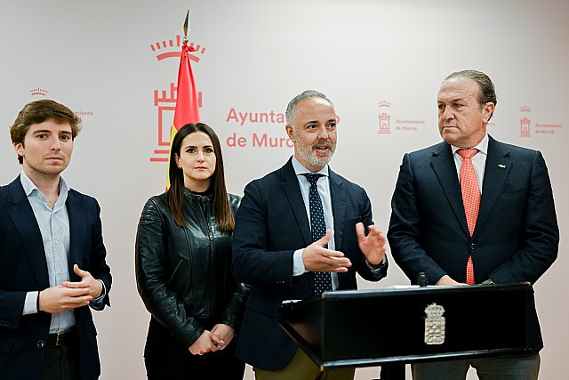 VOX: 'El PP pide un préstamo al gobierno de Sánchez para que el ayuntamiento no colapse'