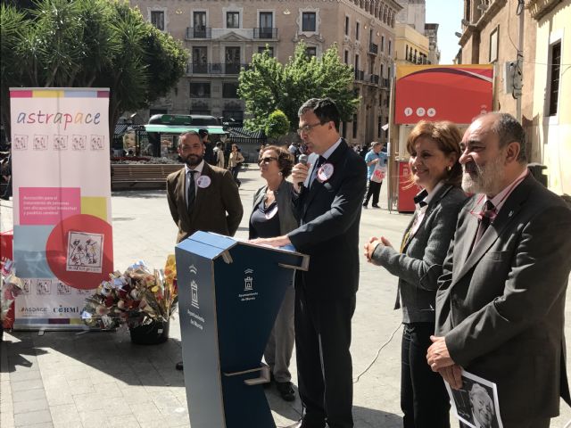 Los clubes de lectura fácil celebran el ´Día del Libro 2017´ con un homenaje a Gloria Fuertes en Santo Domingo