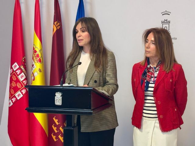 Miles de personas arropan a la Virgen de la Fuensanta en los primeros días de peregrinaciones por las pedanías de Murcia