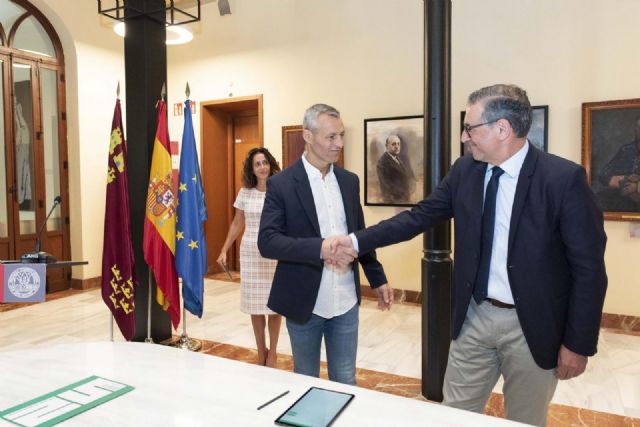 La UMU se une a la Fundación Never Surrender para investigar la influencia del ejercicio de fuerza en pacientes de cáncer