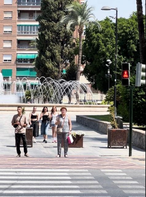 El Grupo Socialista propondrá en Pleno una regulación de los semáforos pensada para los peatones durante el verano