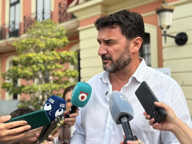 Ginés Ruiz lleva al Pleno la falta de fuentes públicas en una Murcia que supera los 40 grados y exige ampliar la red y reparar las que están fuera de servicio