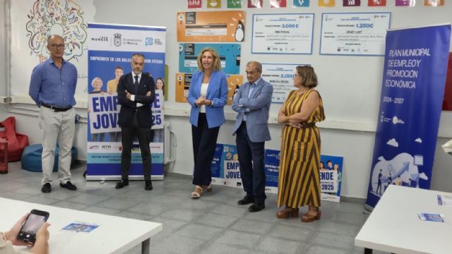 El Ayuntamiento de Murcia presenta el 'Concurso Emprende Joven 2025. Edición Murcia 1200' dotado con 15.000 euros en premios