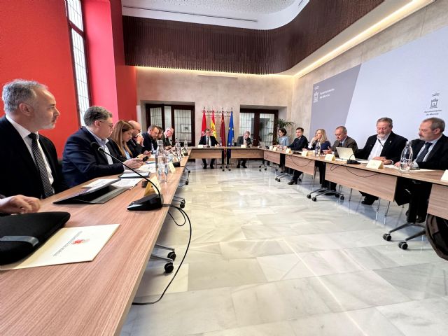 Ocho de cada diez familias murcianas pagarán menos por el agua