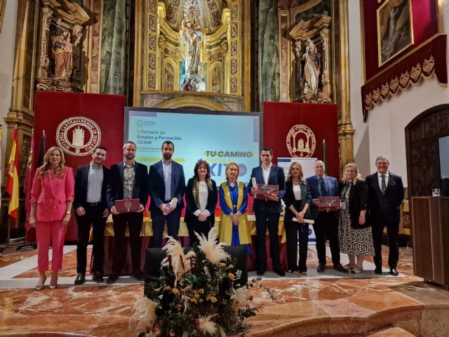 La UCAM entrega sus I Premios José Luis Mendoza