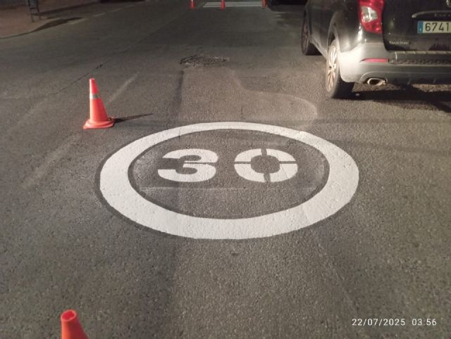 El Plan Especial de Repintado de la Señalización de Entornos Escolares del Ayuntamiento de Murcia llegará a más de treinta pedanías este verano