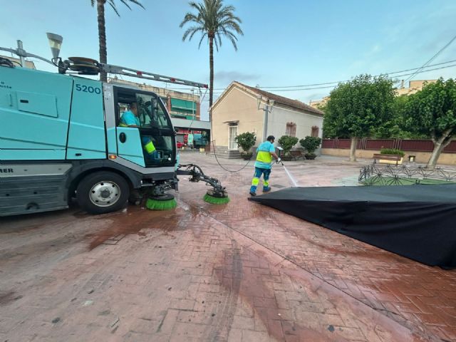 El Ayuntamiento despliega un dispositivo especial de limpieza para las fiestas de verano en el municipio