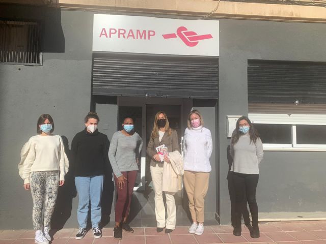 El Ayuntamiento y APRAMP han realizado este año 1.088 acciones de intervención social para ayudar a 213 mujeres víctimas de la trata de seres humanos