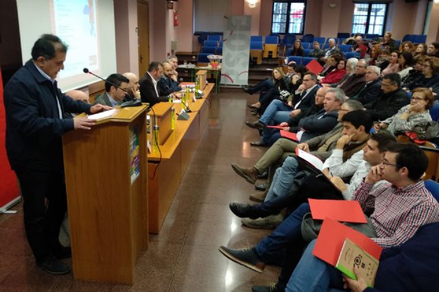 Serrano apuesta por reducir el tráfico motorizado, mejorar el transporte público, contar con más carriles bici y zonas peatonales y fomentar los vehículos eléctricos y las energías renovables