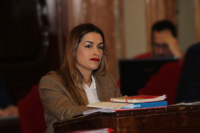 El PSOE reclama actuaciones urgentes para reparar baches y socavones en las pedanías mientras no entra en vigor el contrato de mantenimiento