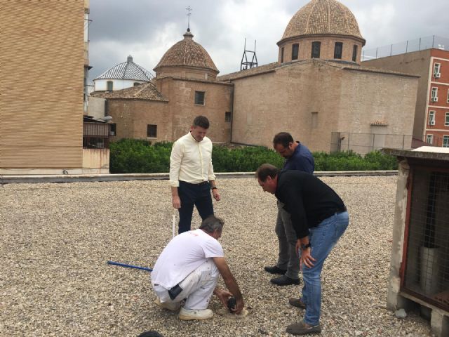 La Concejalía de Comercio está efectuando labores de limpieza y adecuación de las Plazas de Abastos de Saavedra Fajardo, Vistabella, San Andrés, La Alberca, Cabezo de Torres y Espinardo