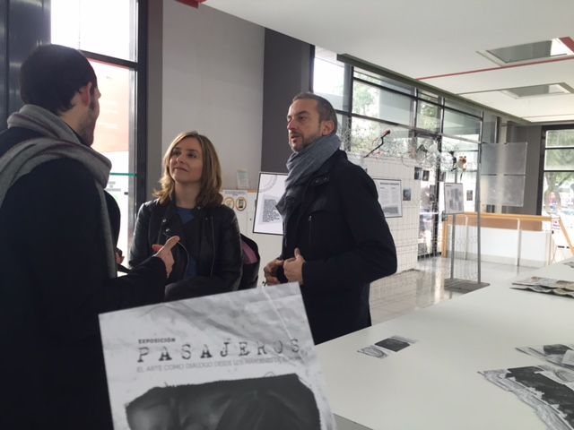 Institutos del municipio visitan la exposición ´Refugiados´ que muestra la vida de alojados en campos de Francia y Grecia
