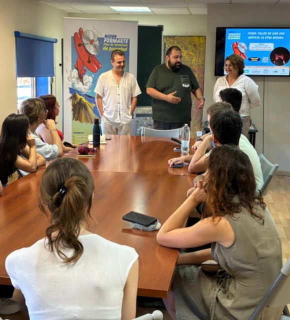 El cine como herramienta educativa y creativa protagoniza un nuevo taller en el Espacio Joven La Nave