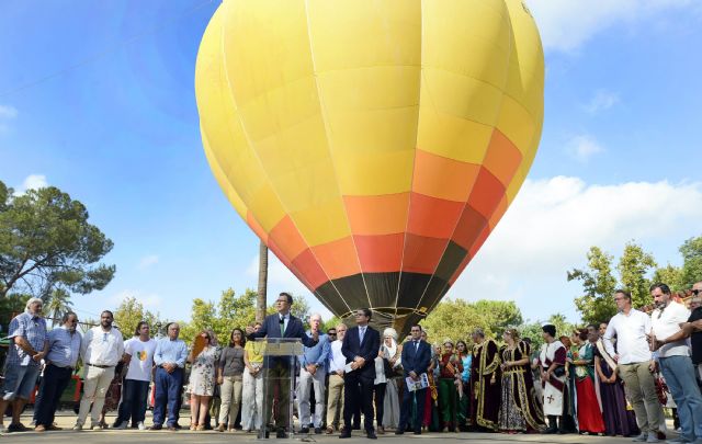 Globos aerostáticos surcando el cielo  murciano y cine en el río harán histórica la Feria de Septiembre de 2018