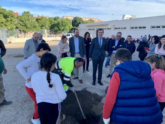 Más de 20.000 escolares de un centenar de colegios dispondrán de nuevos espacios de sombra gracias al Plan Foresta 2030