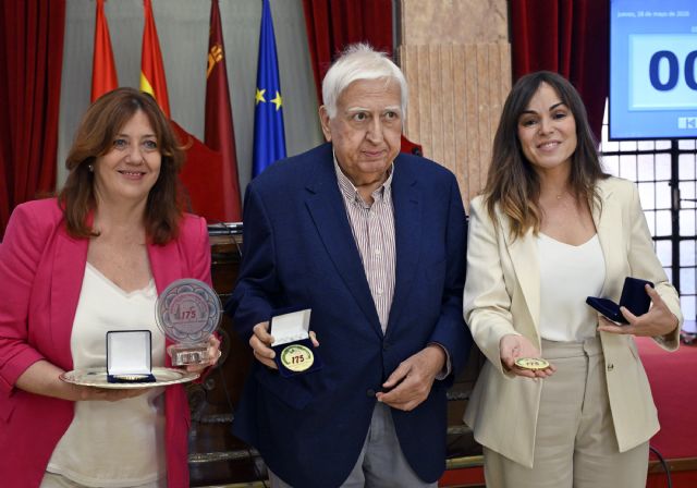 El Pleno ordinario aprueba otorgar a José Ballesta las máximas distinciones de la ciudad de Murcia