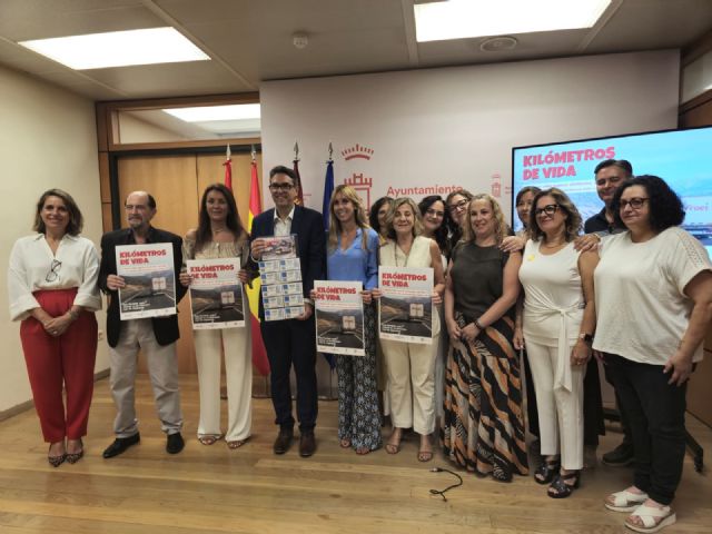 La iniciativa solidaria ´Kilómetros de Vida´ busca convertir el centro de Murcia en un símbolo de solidaridad para los niños pacientes oncológicos