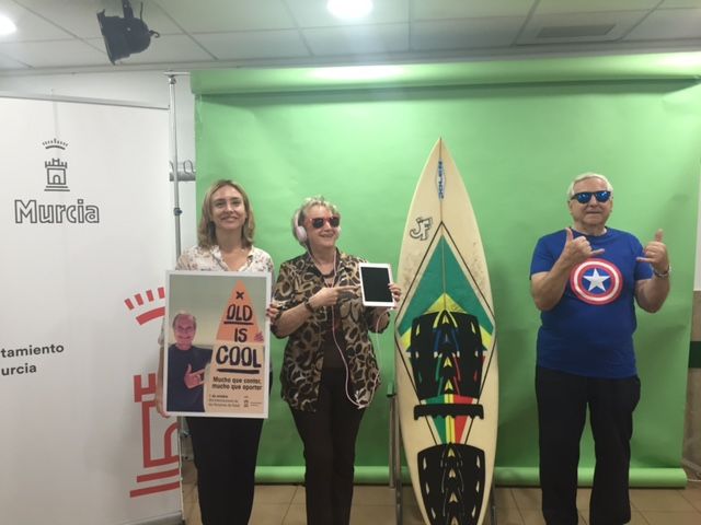 El Ayuntamiento de Murcia realiza la campaña 'Old is cool' con motivo del Día Internacional de las Personas de Edad