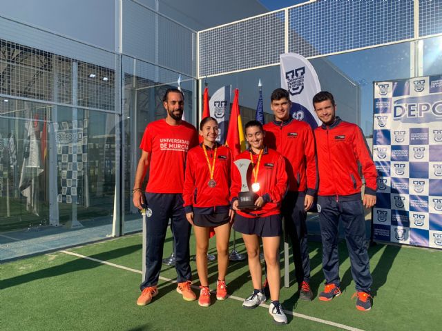La pareja femenina de pádel de la Universidad de Murcia consigue el bronce en el Campeonato de España Universitario