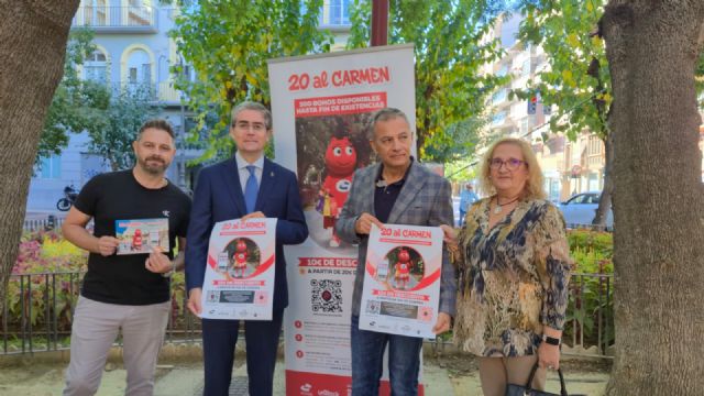 Los comercios del Barrio de El Carmen incentivan las compras locales y se adelantan a la Navidad con '20 al Carmen', una campaña de bonos