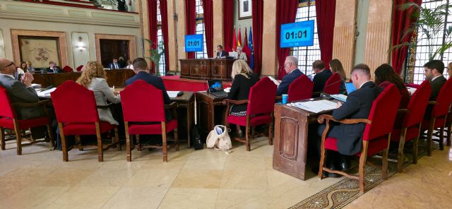 El Pleno pide al Ministerio adoptar soluciones para combatir la saturación y la contaminación provocados por la Ronda Oeste