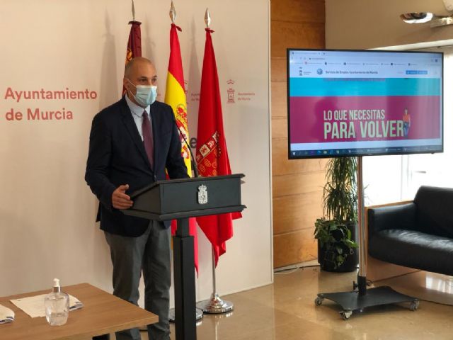 La Concejalía de Empleo, Promoción Económica y Turismo firma un convenio con Ucomur