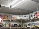 África en el corazón del Paseo Alfonso X: Mundo Negro vuelve a la Feria del Libro de Murcia - Foto 5