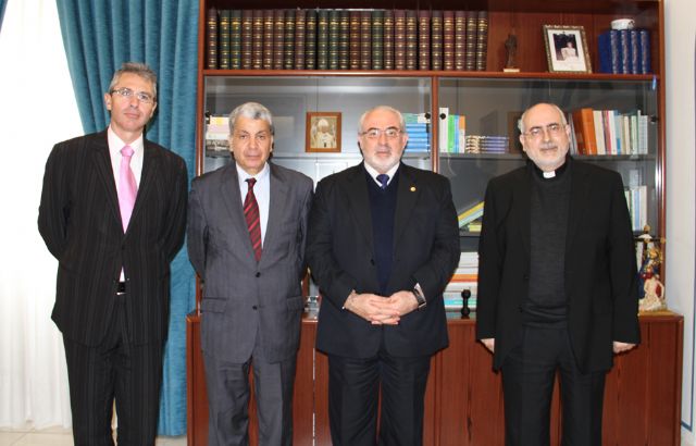 Visita del embajador de la Liga Árabe en España a la UCAM