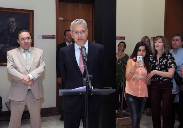 El rector Orihuela valora la colaboración de todos en la toma de posesión del gerente
