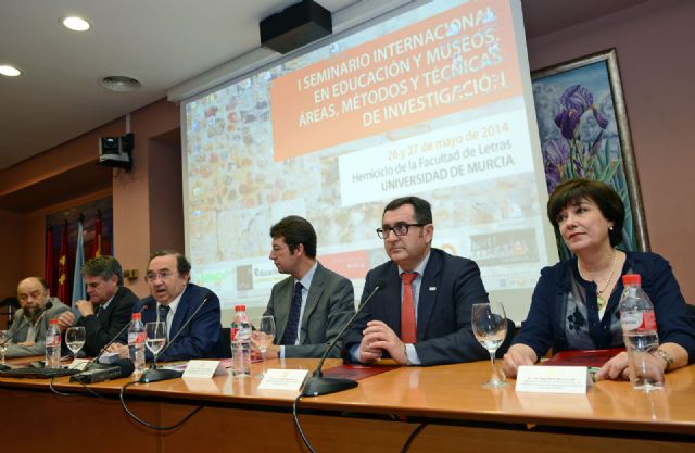 El rector de la Universidad de Murcia anima a conectar la investigación con el entorno social