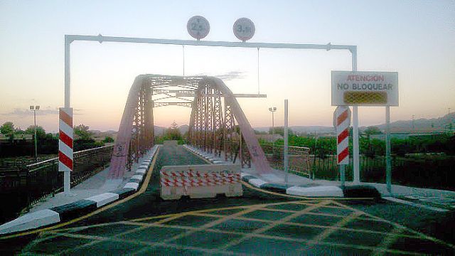 El Grupo Socialista denuncia que el Puente Viejo de Alquerías permanece cerrado desde hace más de dos años