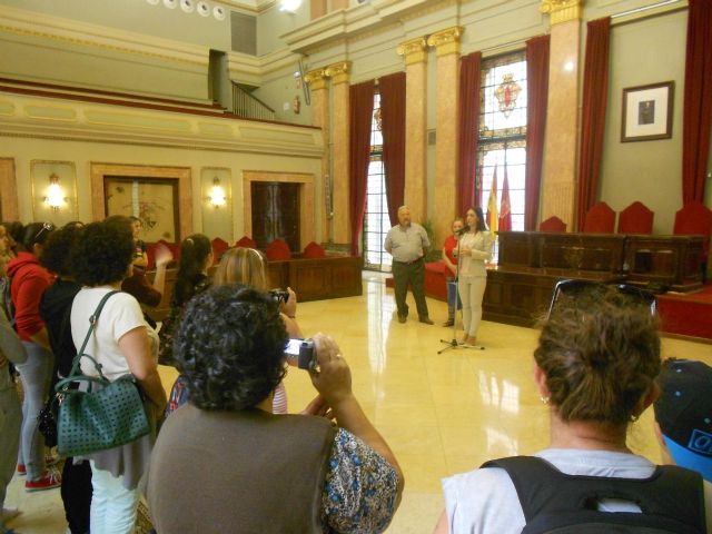 El grupo folclórico Con De Xido de Cambados (Galicia) visita Murcia invitados por la Peña Huertana El Corrental