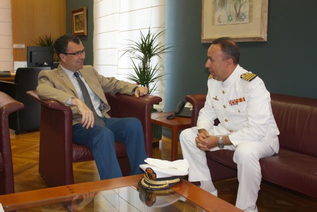 El Alcalde se entrevista con el Delegado de Defensa