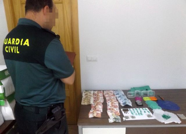 La Guardia Civil desmantela un punto de venta de droga que abastecía a varias pedanías de Murcia
