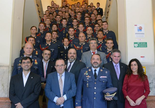 Alumnos de la Academia General del Aire visitaron la Universidad de Murcia