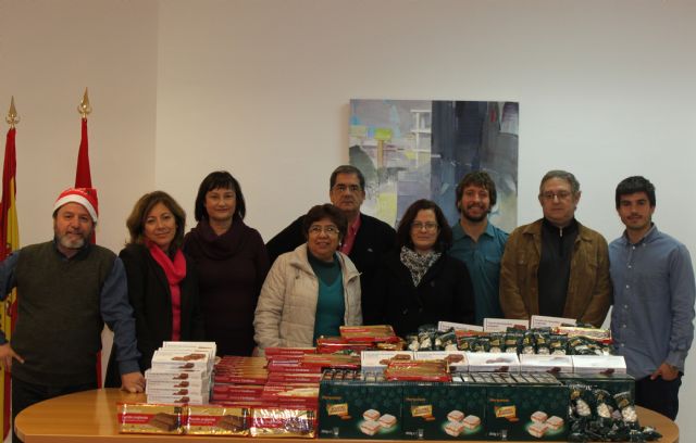 La Junta Municipal de Santa Mª de Gracia  San Antonio recauda casi 1000€ para los Bancos de Alimentos