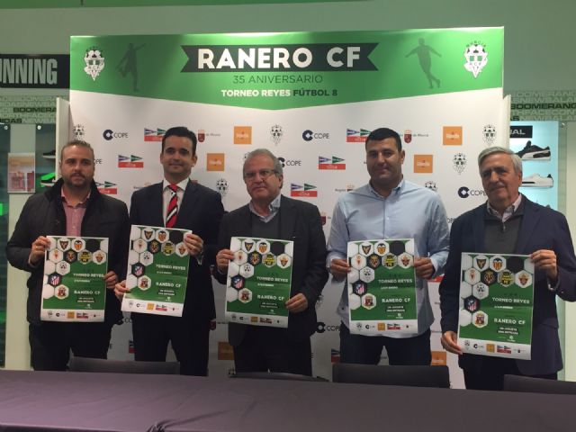 Coello presenta el I Torneo Reyes Fútbol 8 Ranero CF