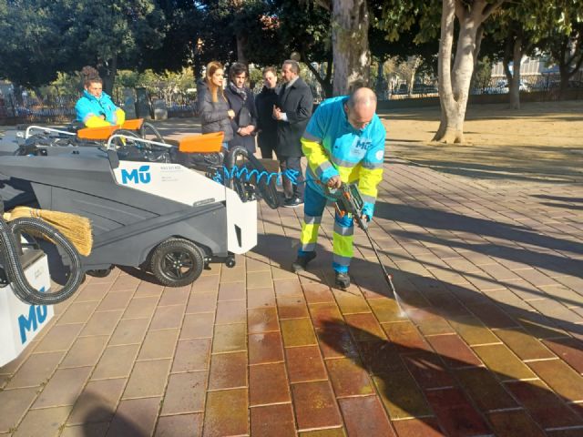 Murcia estrena nuevos carros de barrido eléctrico para mejorar la eficiencia y la eficacia del servicio de limpieza viaria