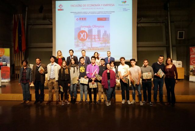 La Universidad de Murcia premia el talento de estudiantes de Secundaria en la X Olimpiada de Economía de la Región