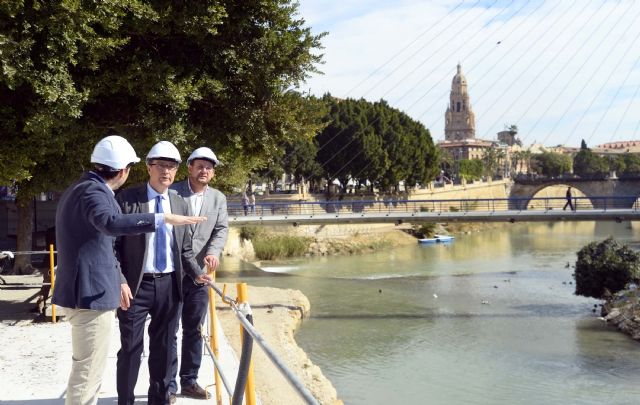 Las obras del paseo fluvial ´Murcia Río´ encaran su ecuador y el Ayuntamiento inicia la revegetación de las motas