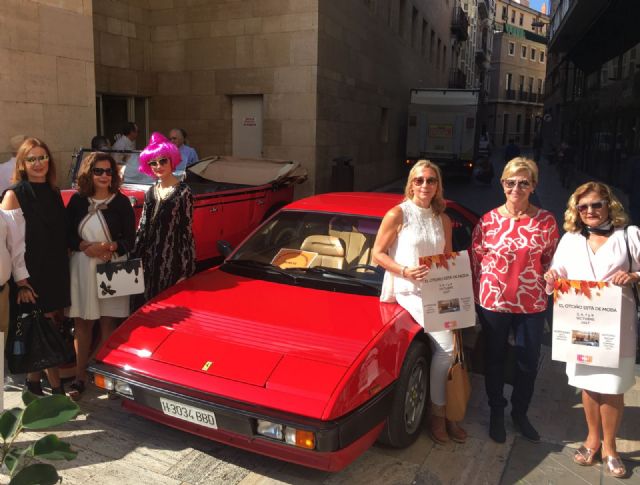 La Feria 'Otoño está de Moda' traerá al centro de Murcia un novedoso show con desfiles a pie y en vehículos antiguos
