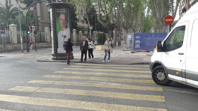 Ahora Murcia pide que se señalicen los pasos de peatones de Alfonso X afectados por las obras de peatonalización