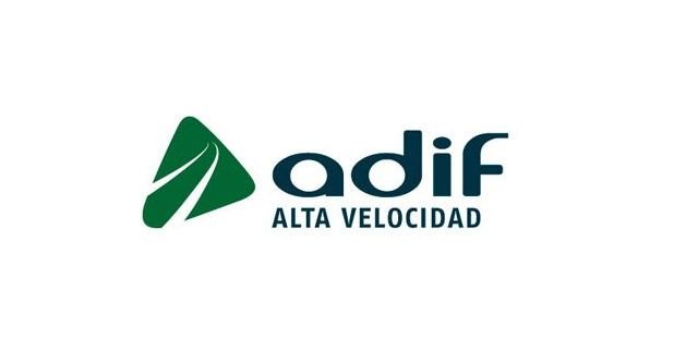 Adif AV pone en funcionamiento la pasarela peatonal en las inmediaciones del paso a nivel de Santiago el Mayor en Murcia