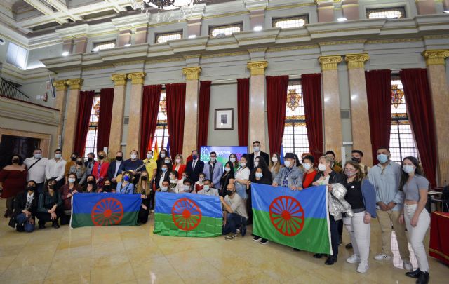 Murcia se suma a la celebración del día grande del Pueblo Gitano que este año reivindica la solidaridad con la población más vulnerable de Ucrania