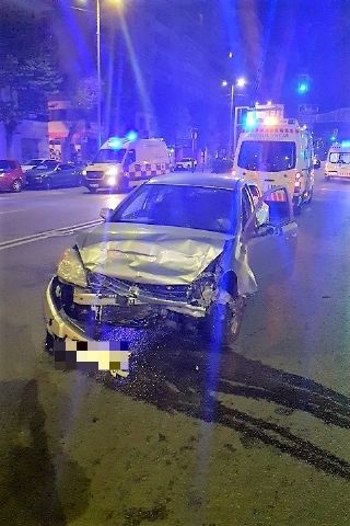 5 heridos al colisionar dos turismos esta madrugada en el casco urbano de Murcia